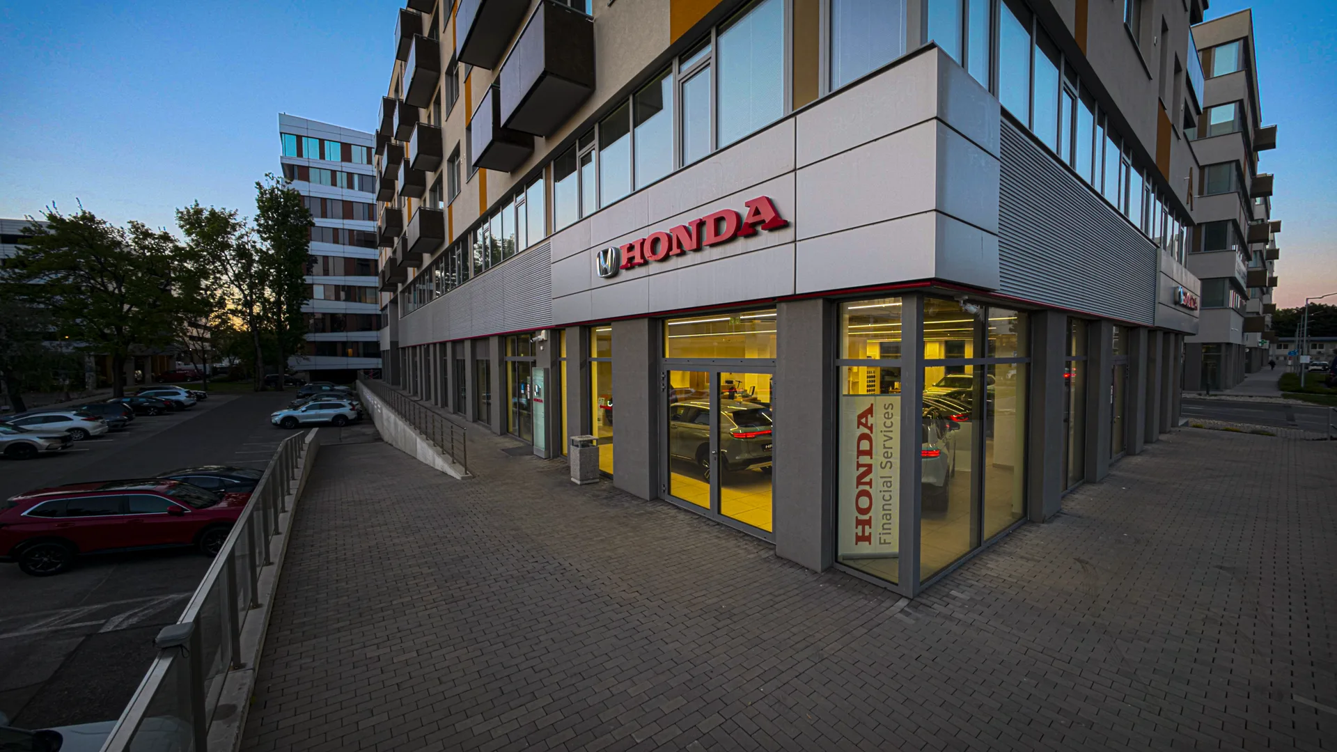 Honda Trenčín - budova